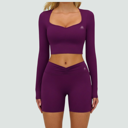 Set aus lila Top und Shorts